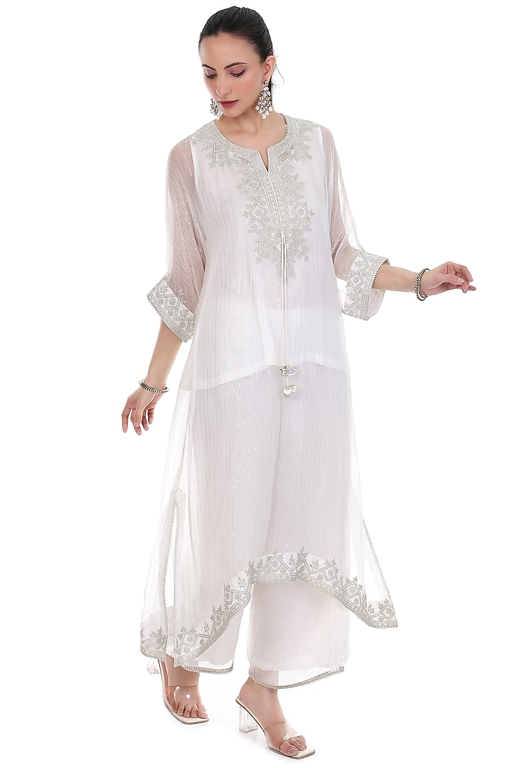 White Lurex Embroidered High-Low Kaftan Set by Tanu Malhotra at Pernia's Pop Up Shop