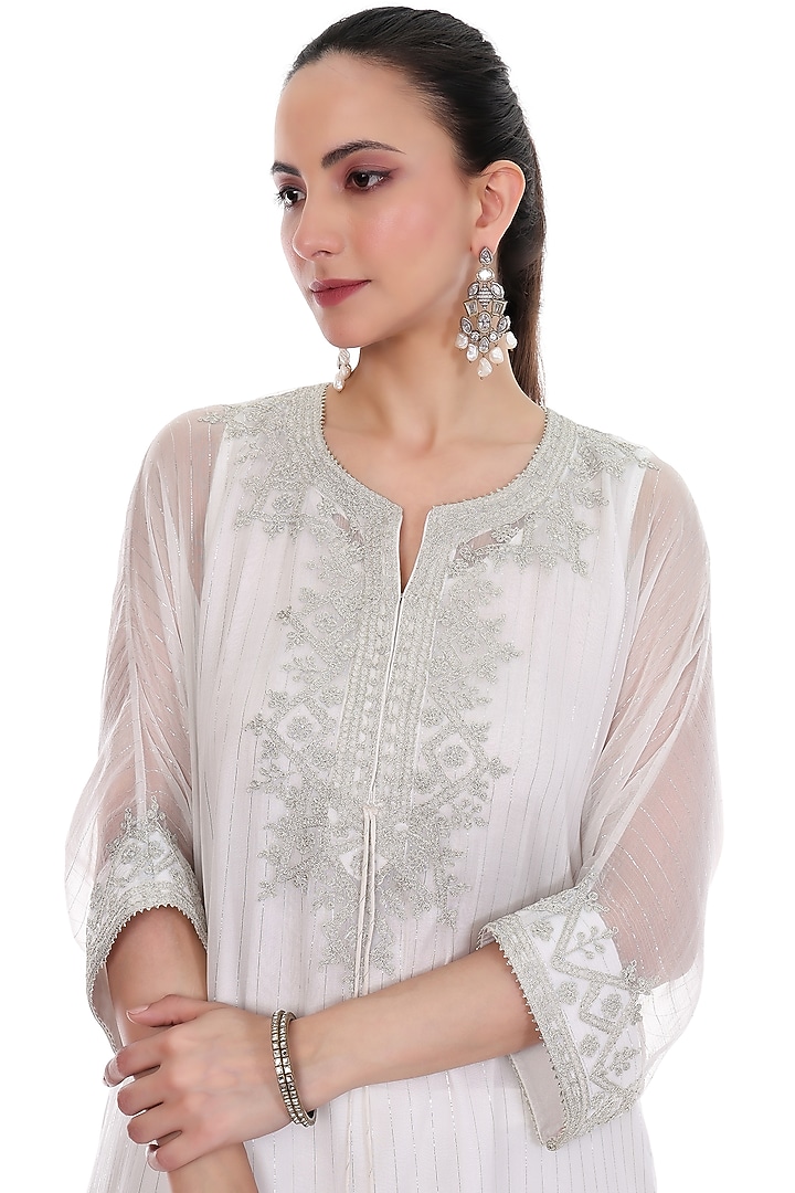White Lurex Embroidered High-Low Kaftan Set by Tanu Malhotra at Pernia's Pop Up Shop
