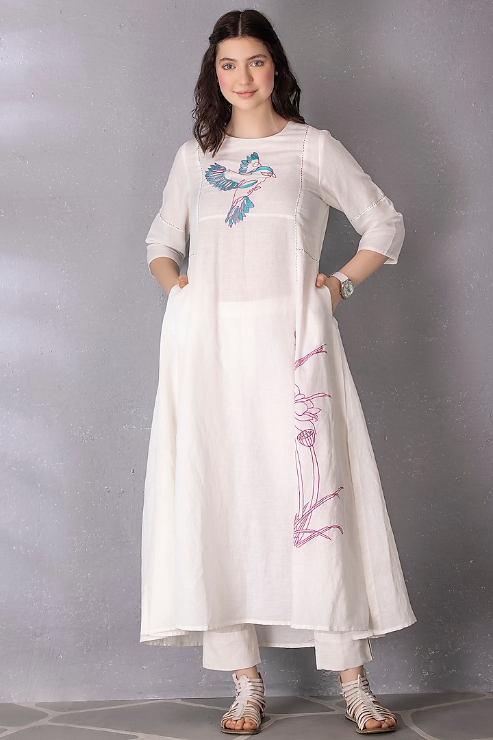 White Cotton Linen Embroidered A-Line Tunic Set by Tanu Malhotra