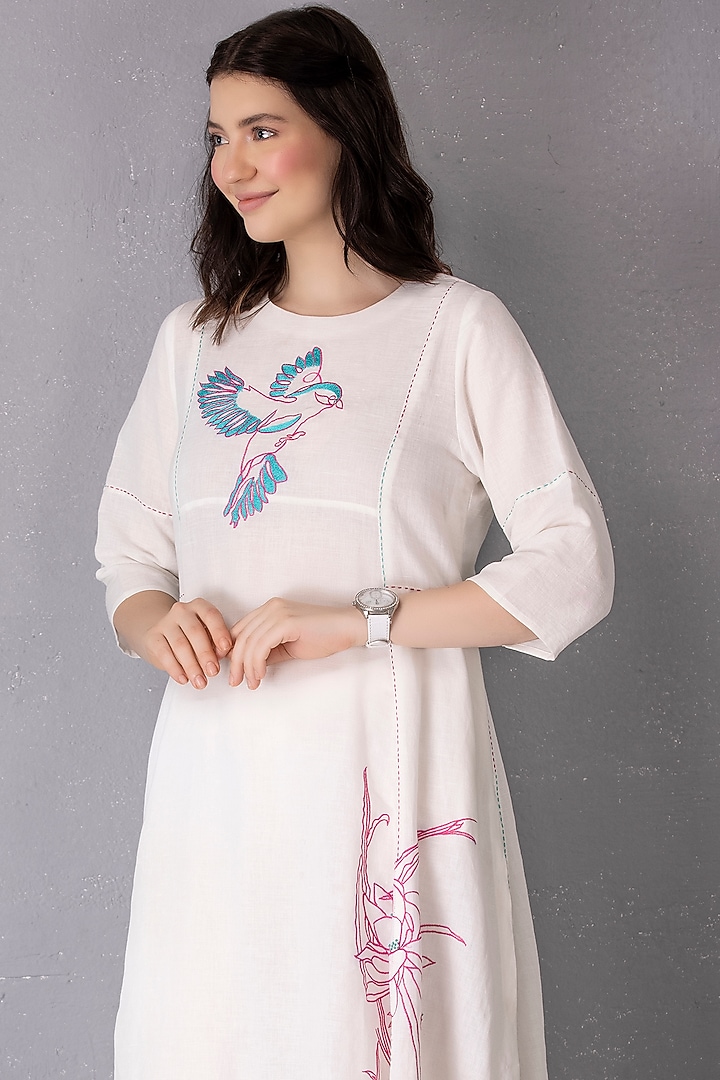 White Cotton Linen Embroidered A-Line Tunic Set by Tanu Malhotra at Pernia's Pop Up Shop