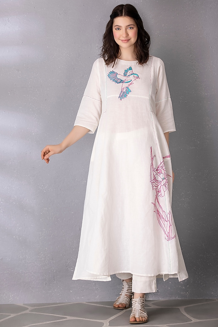 White Cotton Linen Embroidered A-Line Tunic Set by Tanu Malhotra at Pernia's Pop Up Shop