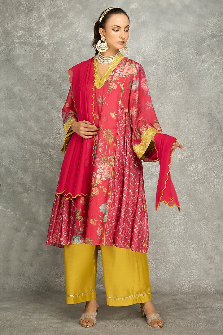 Hot Pink Cotton Silk Digital Printed Kurta Set by Tanu Malhotra at Pernia's Pop Up Shop