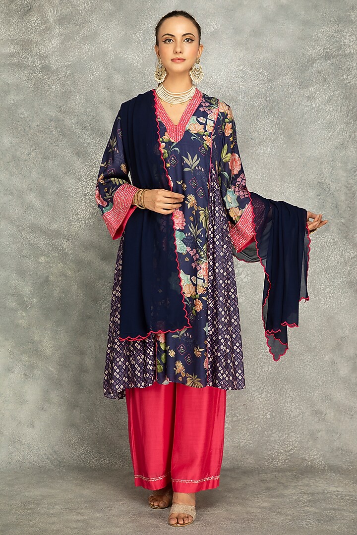 Blue Cotton Silk Digital Printed Kurta Set by Tanu Malhotra at Pernia's Pop Up Shop