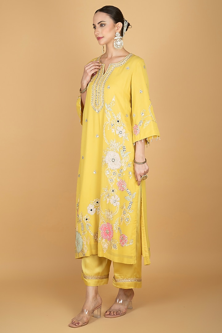 Lime Yellow Georgette Embroidered Kurta Set by Tanu Malhotra at Pernia's Pop Up Shop