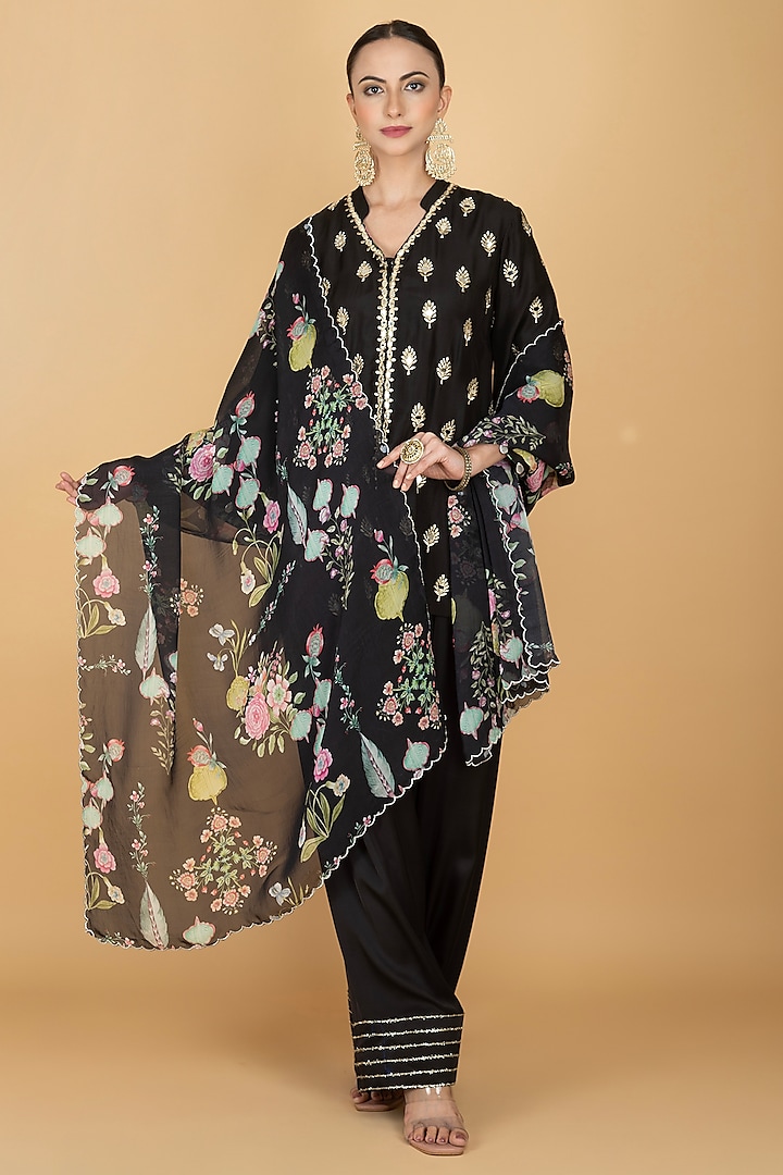 Black Cotton Silk Mirror Boota Embroidered Short Kurta Set by Tanu Malhotra at Pernia's Pop Up Shop
