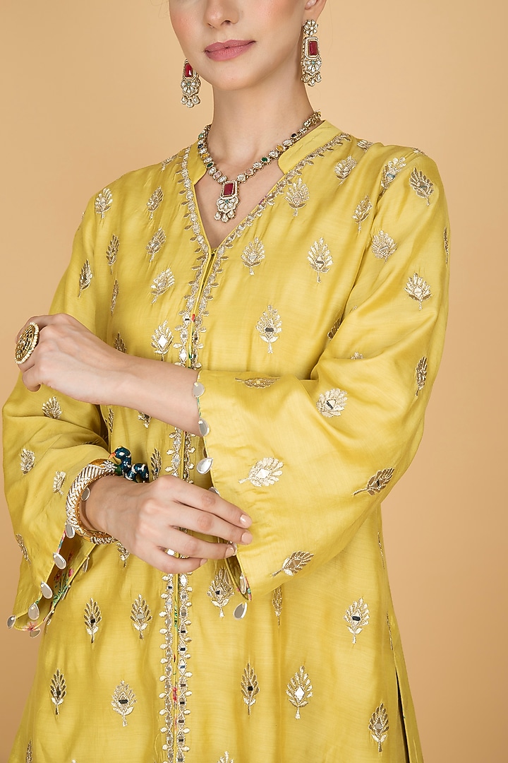 Lime Yellow Cotton Silk Mirror Boota Embroidered Short Kurta Set by Tanu Malhotra at Pernia's Pop Up Shop