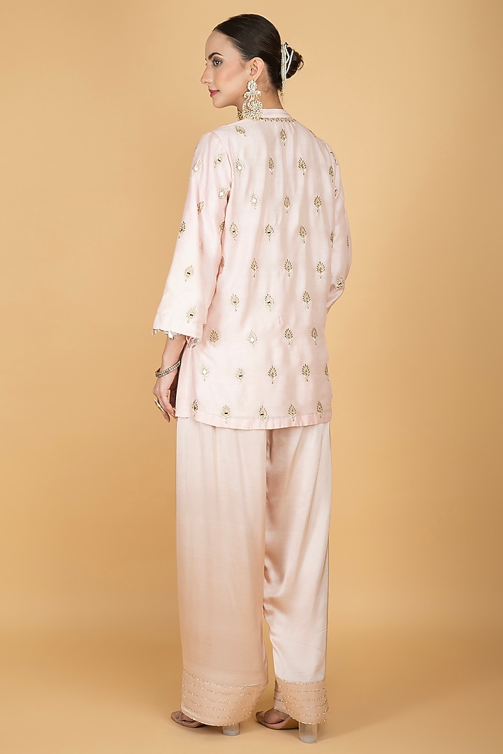 Nude Pink Cotton Silk Mirror Boota Embroidered Short Kurta Set by Tanu Malhotra at Pernia's Pop Up Shop