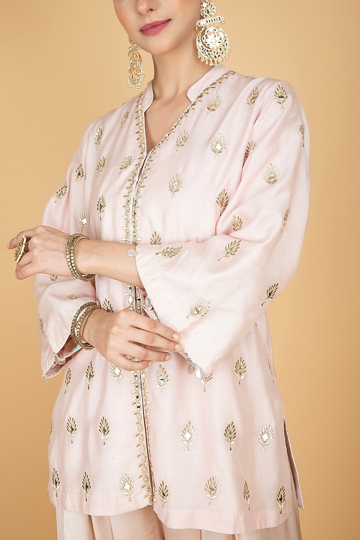 Nude Pink Cotton Silk Mirror Boota Embroidered Short Kurta Set by Tanu Malhotra at Pernia's Pop Up Shop