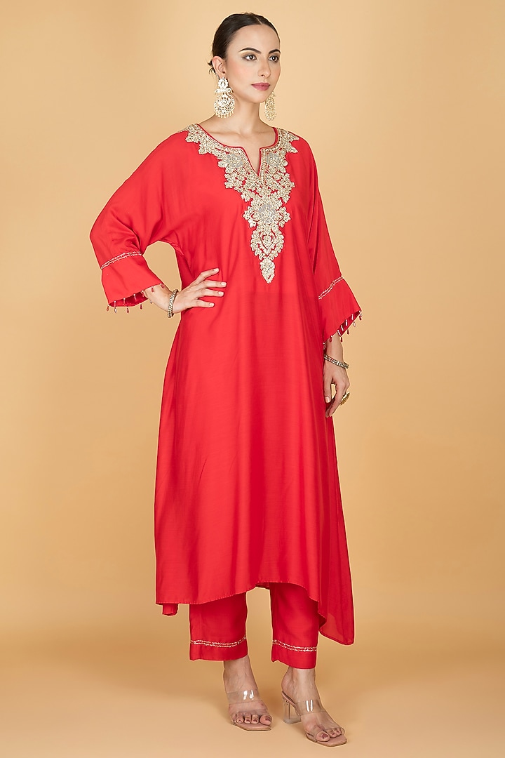 Red Cotton Silk Hand Embroidered High-Low Kaftan Set by Tanu Malhotra at Pernia's Pop Up Shop
