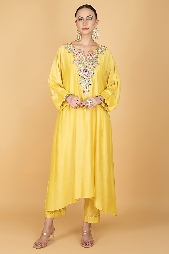 Lime Yellow Cotton Silk Hand Embroidered High-Low Kaftan Set by Tanu Malhotra at Pernia's Pop Up Shop