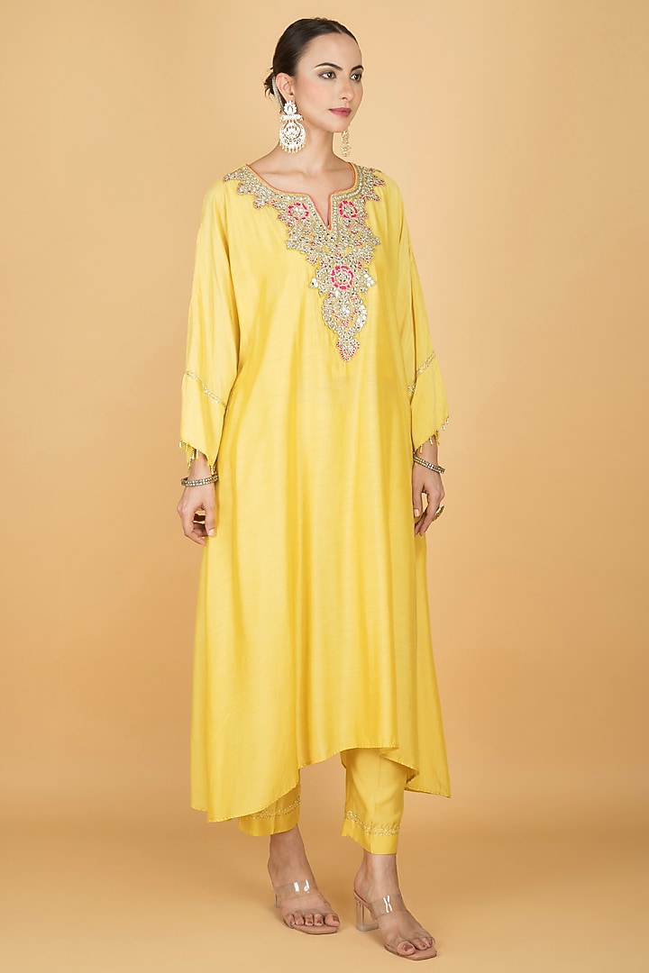 Lime Yellow Cotton Silk Hand Embroidered High-Low Kaftan Set by Tanu Malhotra at Pernia's Pop Up Shop