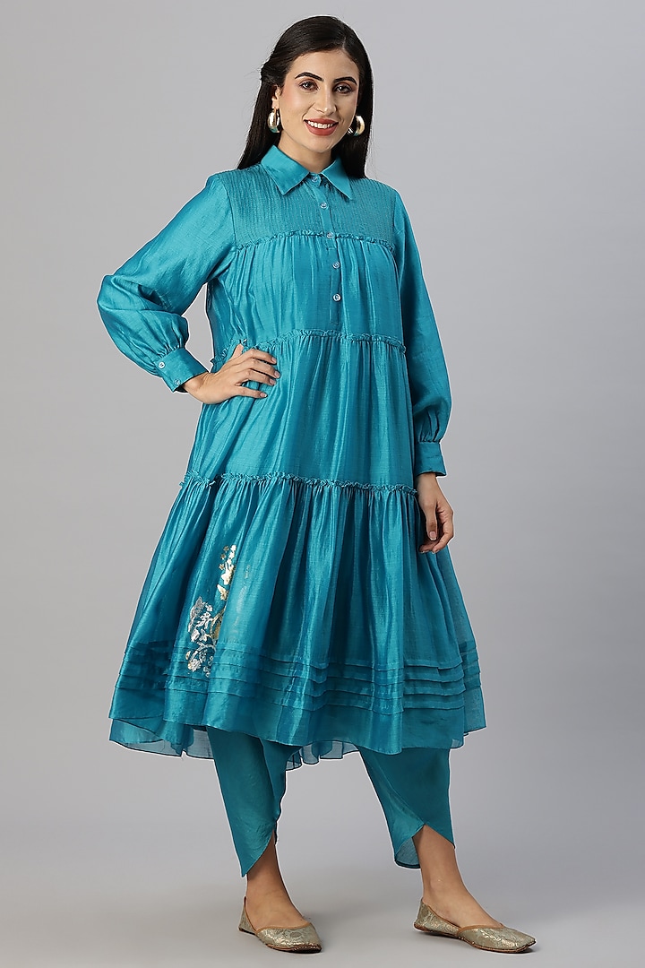 Turquoise Blue Chanderi Silk Foil Printed Tiered Kurta Set by Tanu Malhotra