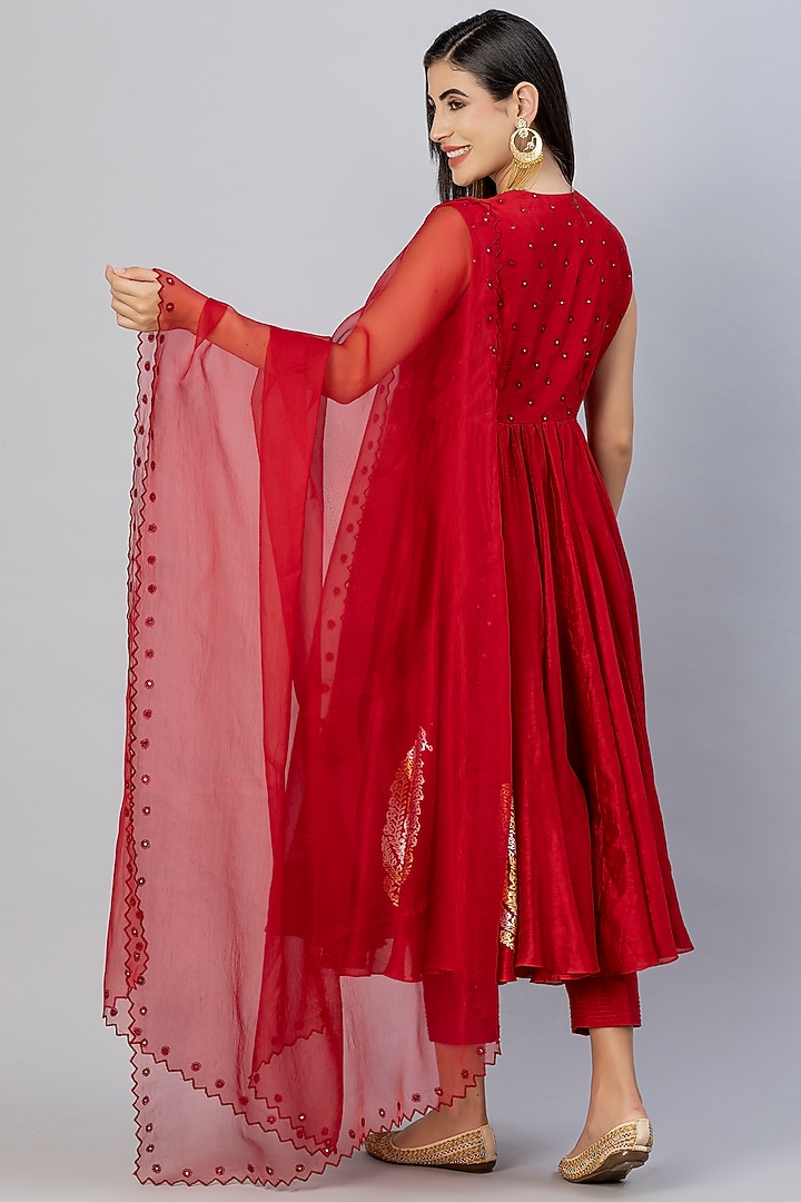Red Chanderi Silk Foil Printed Party Wear Anarkali Set by Tanu Malhotra at Pernia's Pop Up Shop