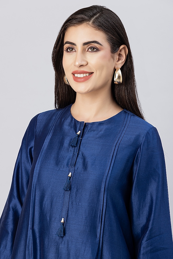 Blue Chanderi Silk Foil Printed Kurta Set by Tanu Malhotra at Pernia's Pop Up Shop