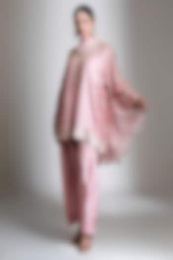 Pink Cotton Silk Embroidered Kurta Set by Tanu Malhotra at Pernia's Pop Up Shop