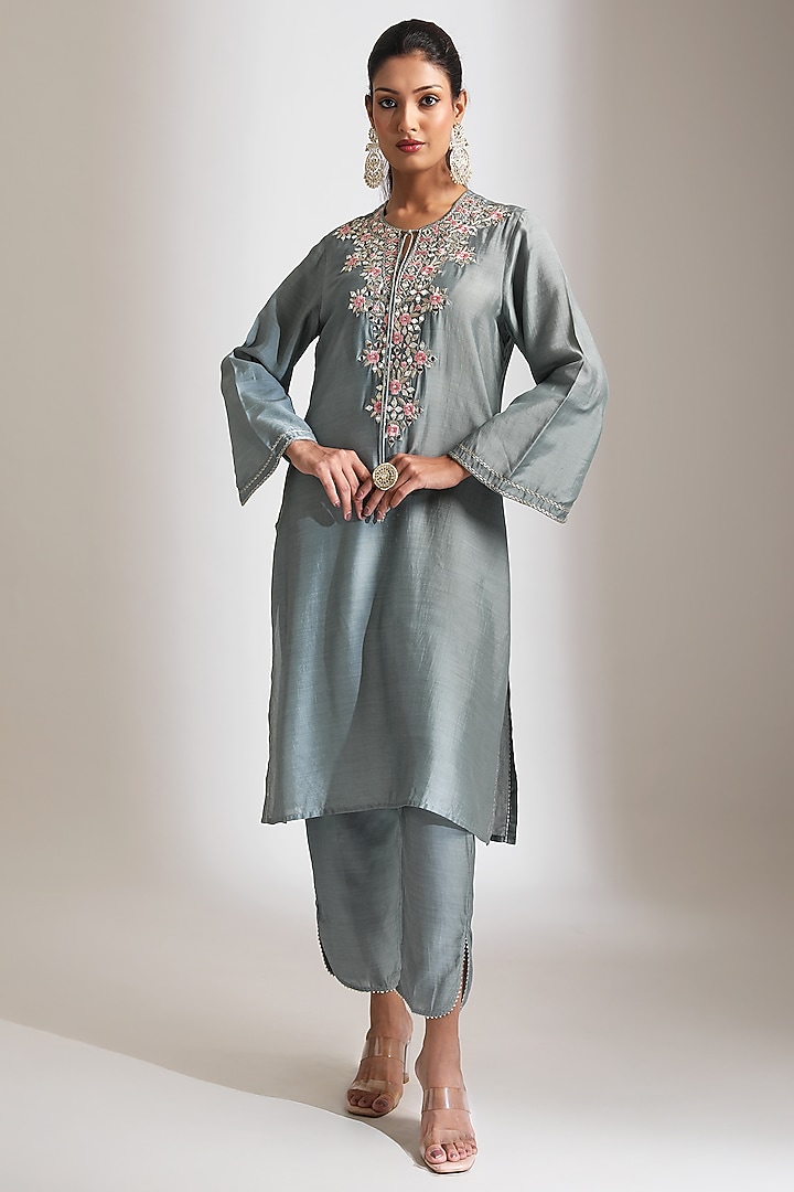 Teal Cotton Silk Embroidered Kurta Set by Tanu Malhotra at Pernia's Pop Up Shop
