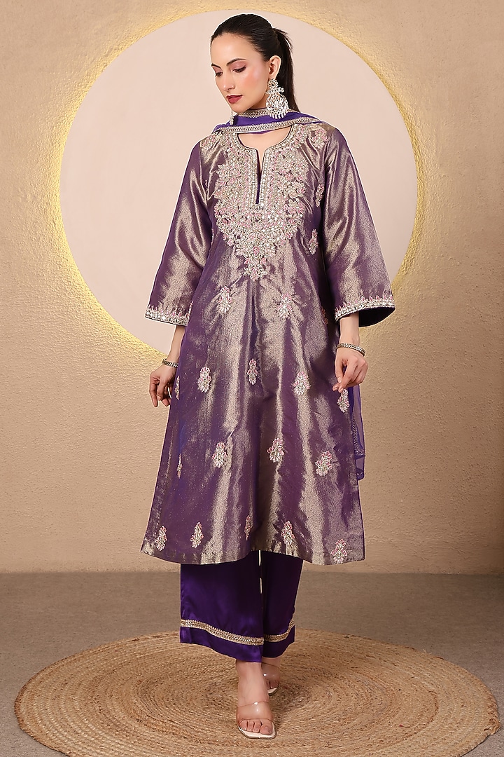 Purple Tissue Embroidered Kurta Set by Tanu Malhotra at Pernia's Pop Up Shop
