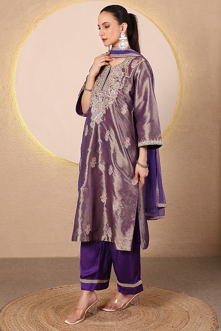 Purple Tissue Embroidered Kurta Set by Tanu Malhotra at Pernia's Pop Up Shop