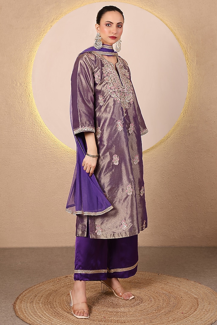 Purple Tissue Embroidered Kurta Set by Tanu Malhotra at Pernia's Pop Up Shop