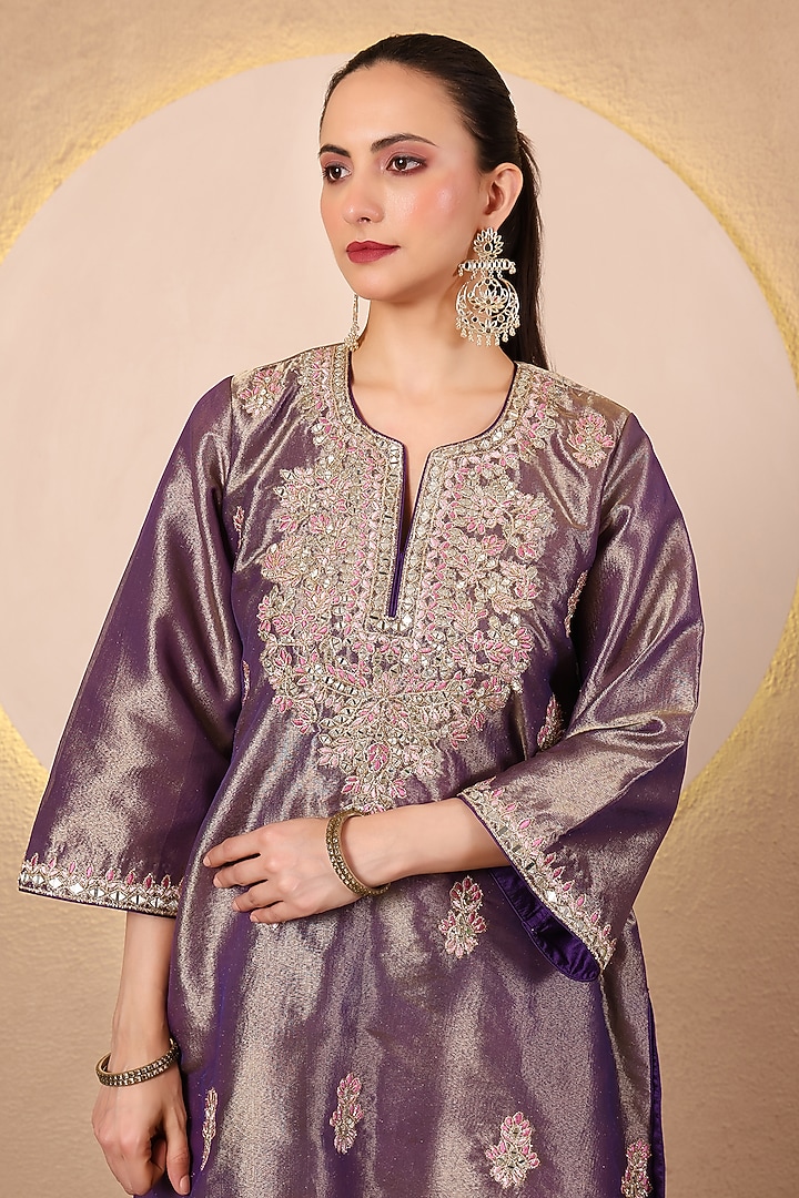 Purple Tissue Embroidered Kurta Set by Tanu Malhotra at Pernia's Pop Up Shop