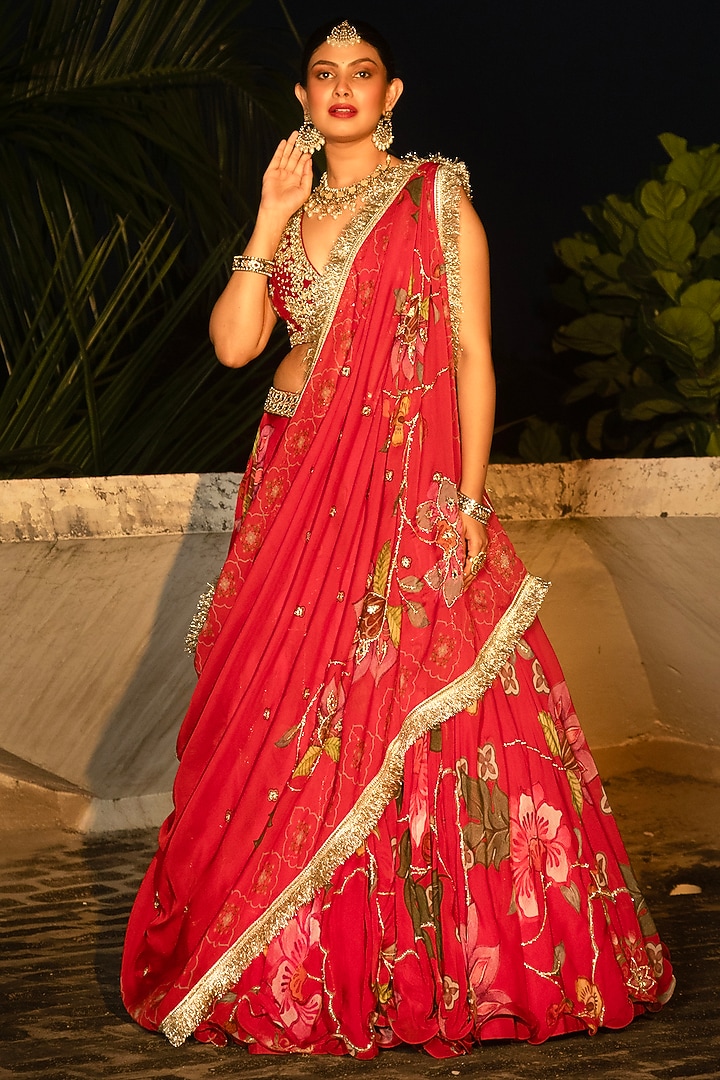 Red Organza Floral Printed Wedding Lehenga Set by Tanu Malhotra at Pernia's Pop Up Shop