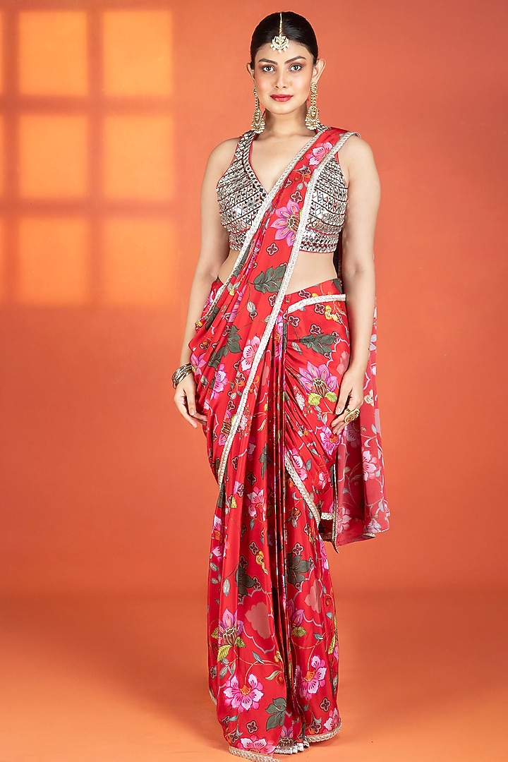 Red Crepe Floral Printed Draped Party Wear Saree Set by Tanu Malhotra at Pernia's Pop Up Shop