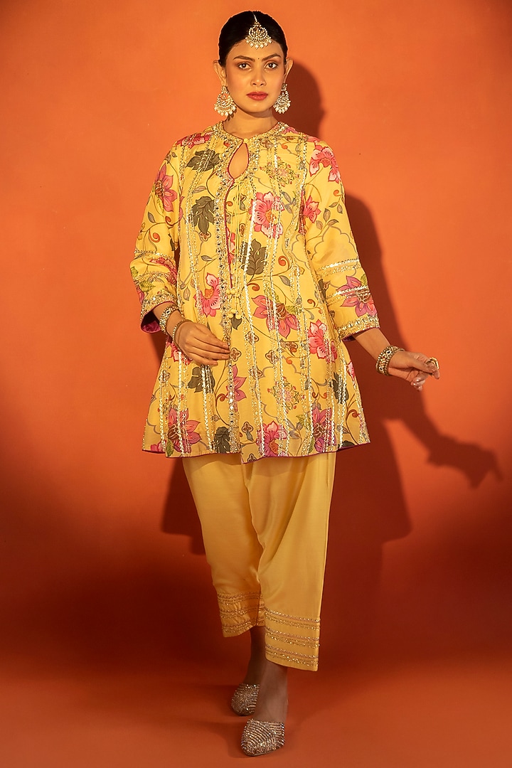 Yellow Cotton Silk Floral Printed Angrakha Set by Tanu Malhotra at Pernia's Pop Up Shop