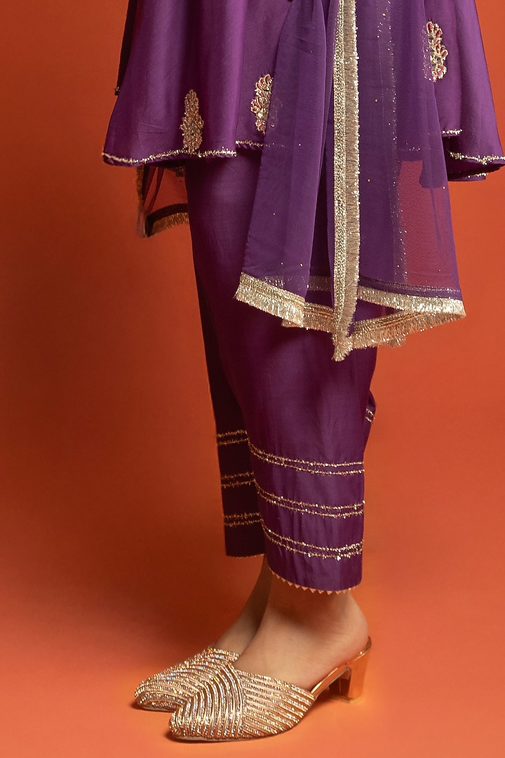 Purple Cotton Silk Embroidered Short Kurta Set by Tanu Malhotra at Pernia's Pop Up Shop