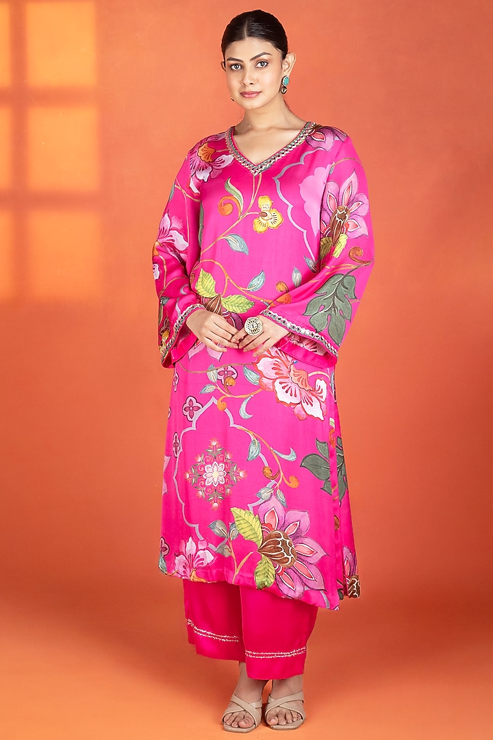 Fuschia Modal Satin Floral Printed Kurta Set by Tanu Malhotra at Pernia's Pop Up Shop