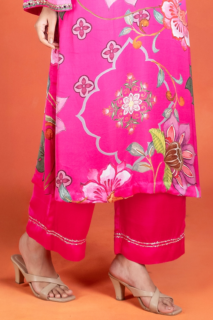 Fuschia Modal Satin Floral Printed Kurta Set by Tanu Malhotra at Pernia's Pop Up Shop