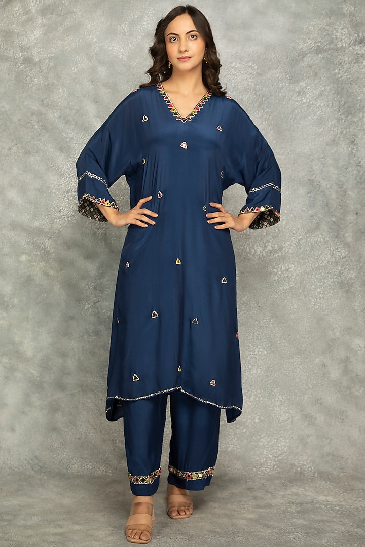 Blue Crepe Mirror Work High-Low Kaftan Set by Tanu Malhotra at Pernia's Pop Up Shop