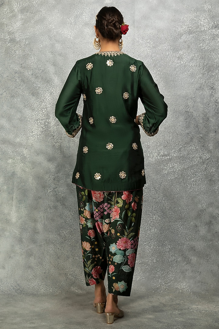 Green Soft Cotton Silk Mirror Embroidered Angrakha Kurta Set by Tanu Malhotra at Pernia's Pop Up Shop