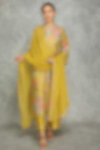 Mustard Green Cotton Silk Floral Digital Printed & Gota Work Kurta Set by Tanu Malhotra at Pernia's Pop Up Shop