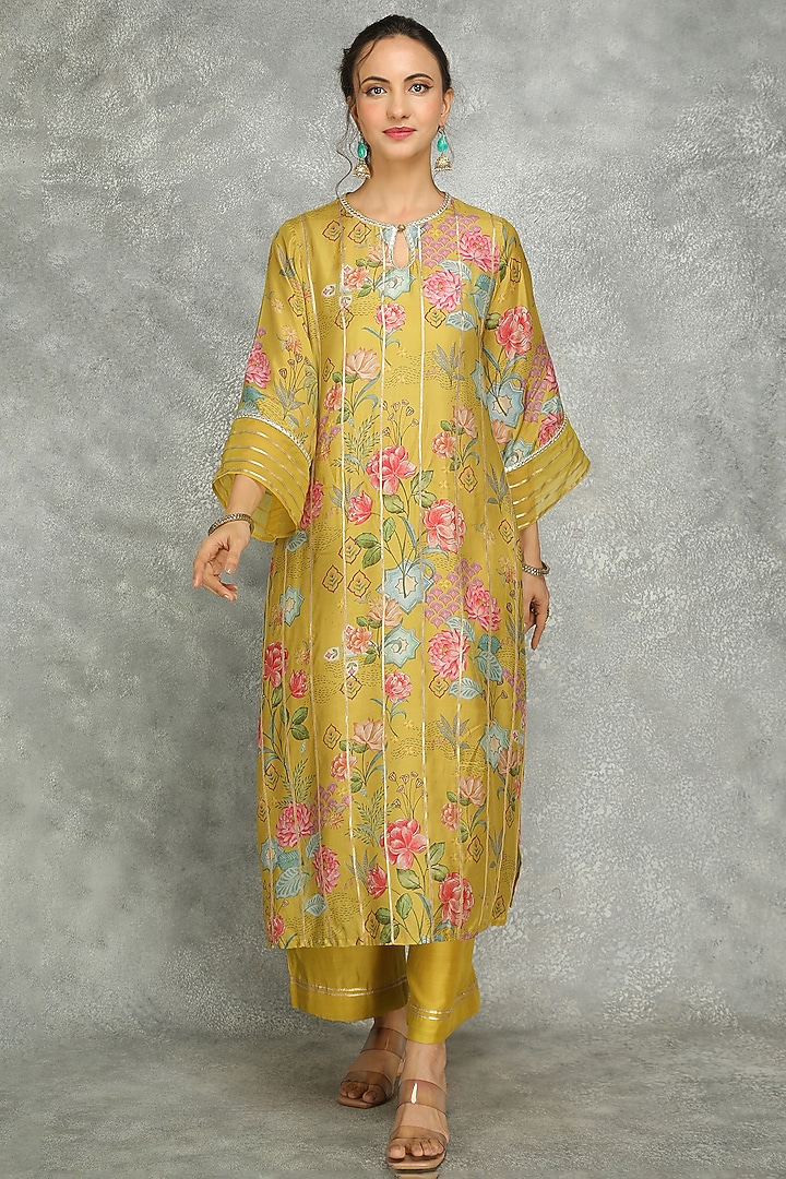 Mustard Green Cotton Silk Floral Digital Printed & Gota Work Kurta Set by Tanu Malhotra at Pernia's Pop Up Shop