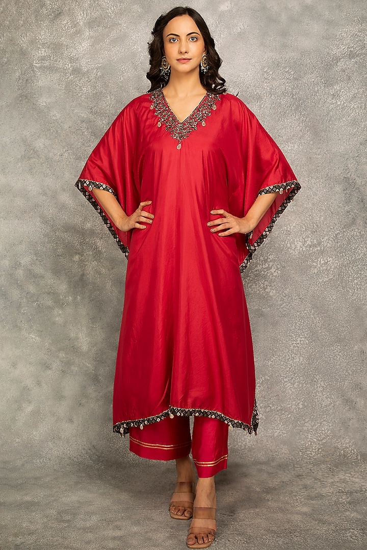 Rose Pink Silk Hand Embroidered Kaftan Set by Tanu Malhotra at Pernia's Pop Up Shop