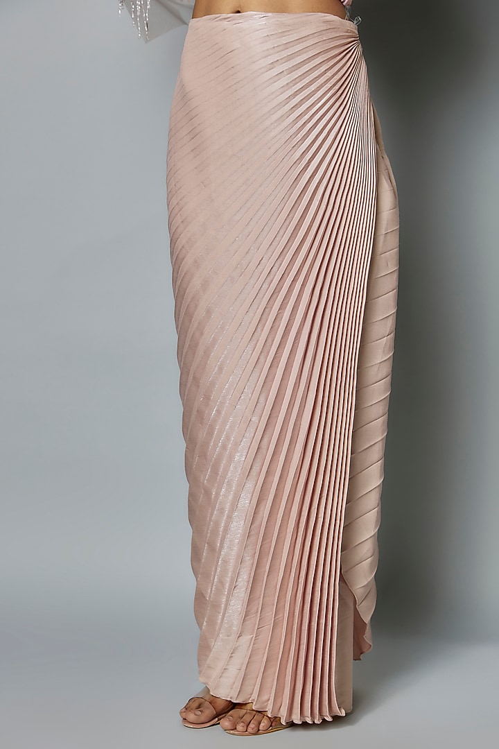 Peach Organza & Mesh Thread Embroidered Cape Set by Tanieya Khanuja at Pernia's Pop Up Shop
