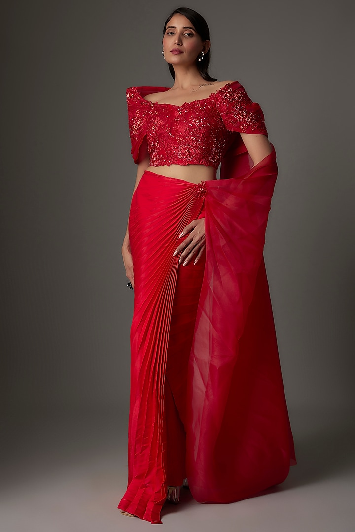 Red Organza & Metallic Thread Embroidered Draped Saree Set by Tanieya Khanuja at Pernia's Pop Up Shop