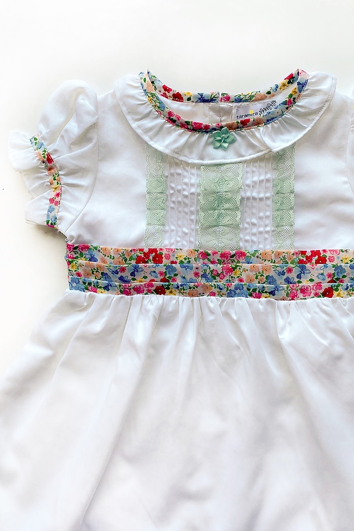 White Floral Printed Dress For Girls by Taramira at Pernia's Pop Up Shop