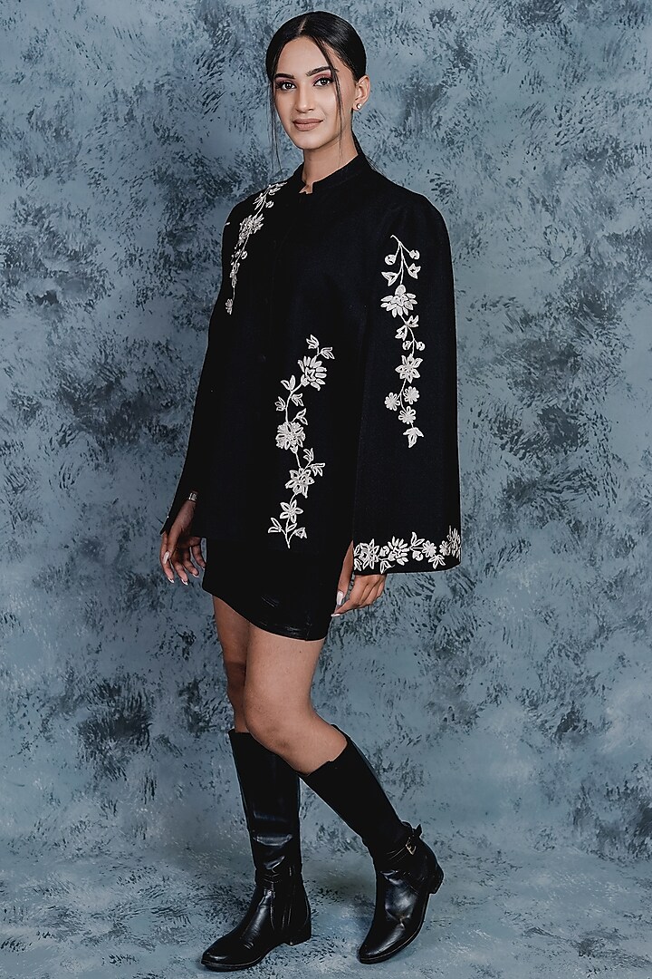 Black Embroidered Cape by Taroob at Pernia's Pop Up Shop