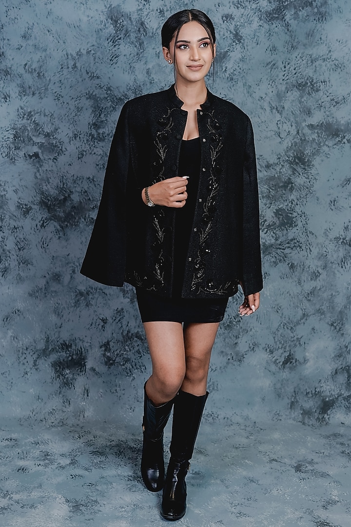 Black Embroidered & Printed Cape by Taroob at Pernia's Pop Up Shop