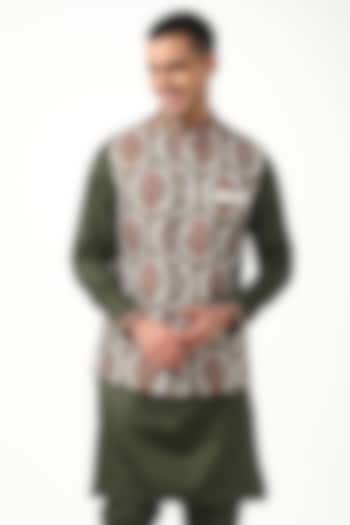 White Silk & Wool Embroidered Nehru Jacket by Taroob Men at Pernia's Pop Up Shop