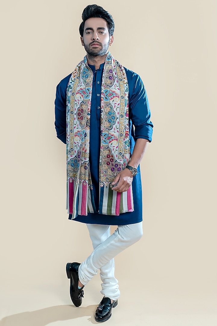 White Wool Embroidered Shawl by Taroob Men at Pernia's Pop Up Shop