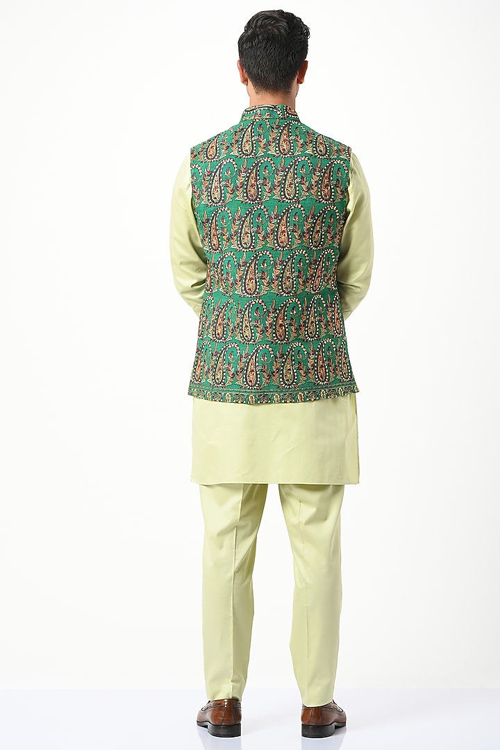 Green Silk Embroidered Bundi Jacket Set by Taroob Men at Pernia's Pop Up Shop