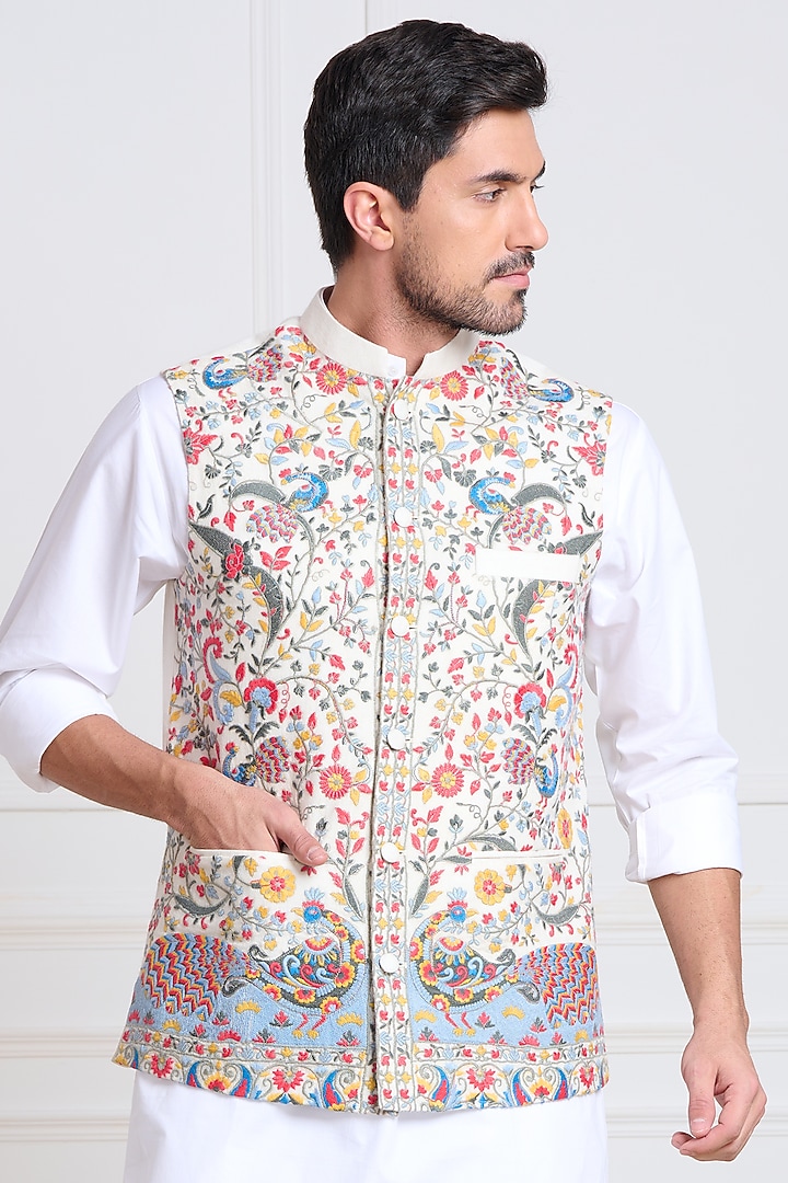 White Embroidered Nehru Jacket by Taroob Men at Pernia's Pop Up Shop
