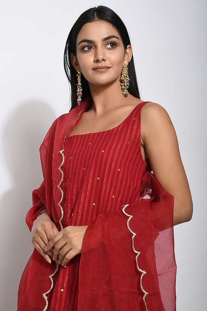 Red Handwoven Cotton Zari & Sequin Skirt Set by TARO at Pernia's Pop Up Shop