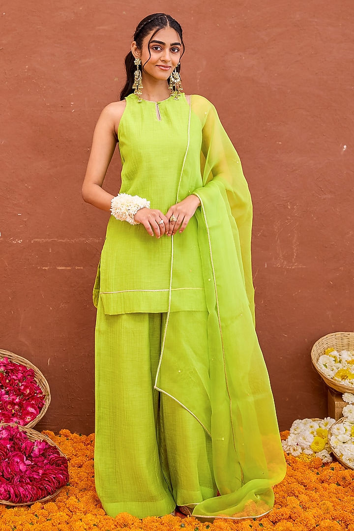 Lime Green Chanderi Silk Sequins Embroidered Kurta Set by TARO at Pernia's Pop Up Shop