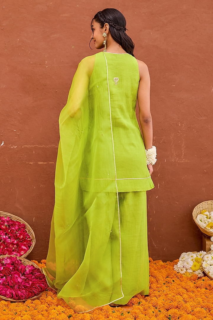 Lime Green Chanderi Silk Sequins Embroidered Kurta Set by TARO at Pernia's Pop Up Shop