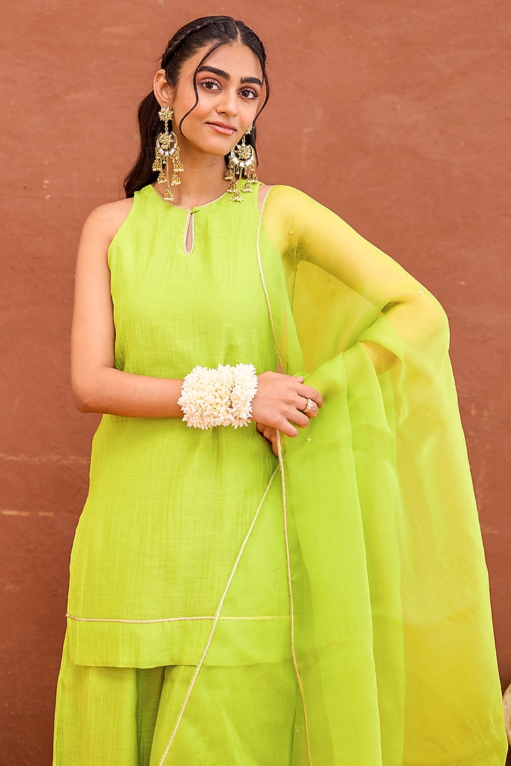 Lime Green Chanderi Silk Sequins Embroidered Kurta Set by TARO at Pernia's Pop Up Shop