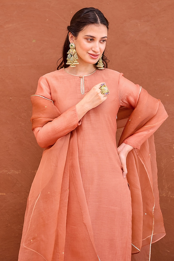 Rust Peach Chanderi Silk Hand Embroidered Kurta Set by TARO at Pernia's Pop Up Shop