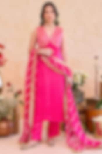 Fuchsia Satin Silk Gota Patti Embroidered Kurta Set by TARO at Pernia's Pop Up Shop